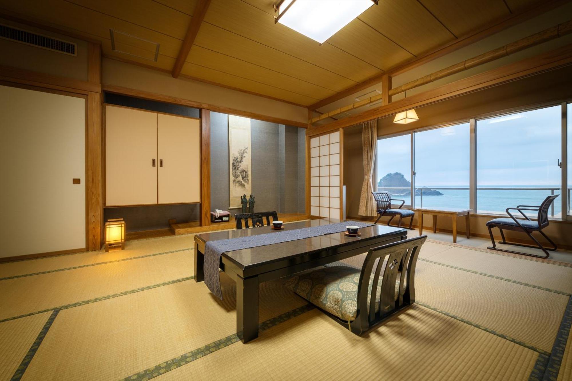 Yura Onsen Yaotome Hotel Tsuruoka Bagian luar foto