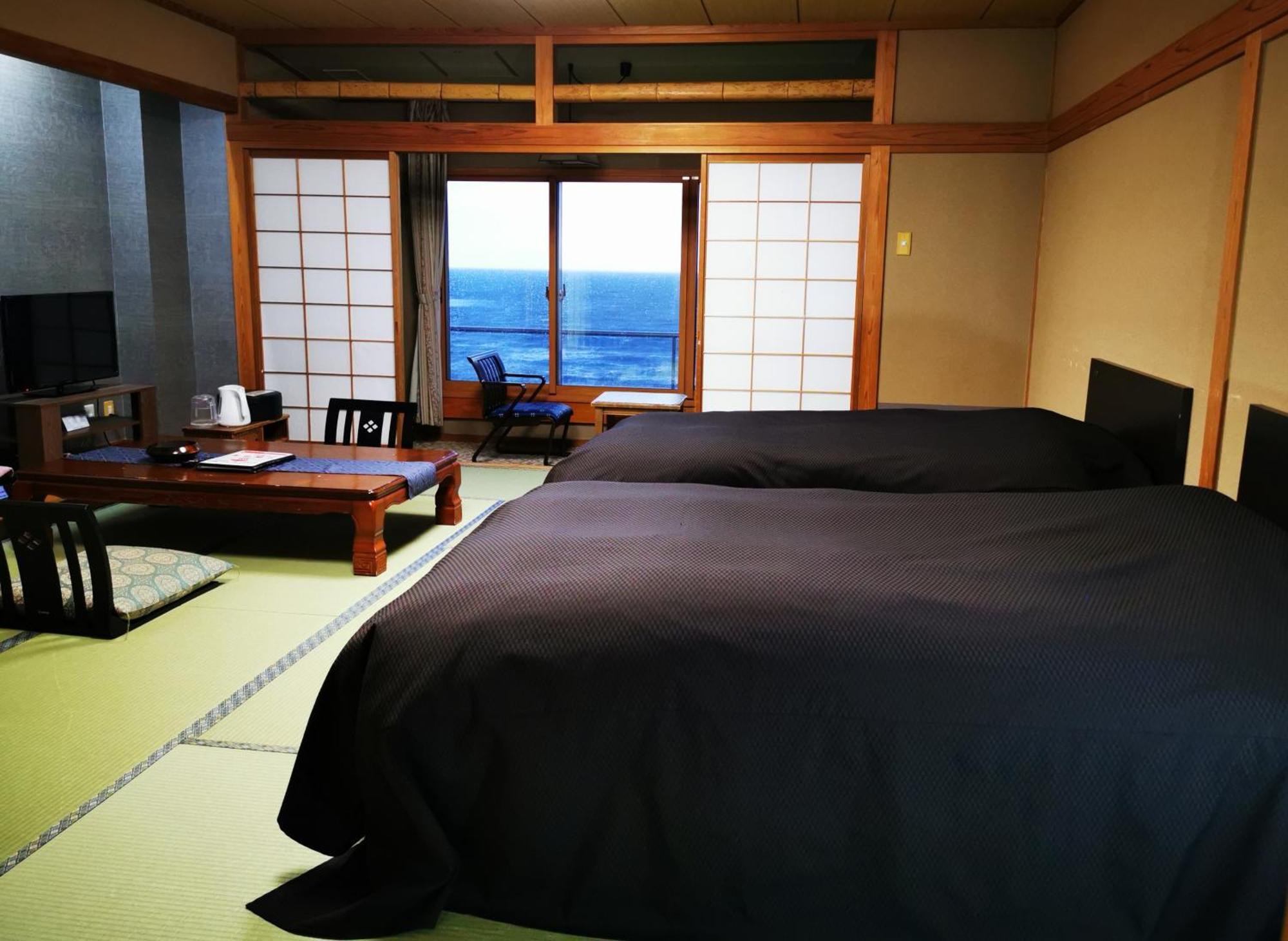 Yura Onsen Yaotome Hotel Tsuruoka Bagian luar foto
