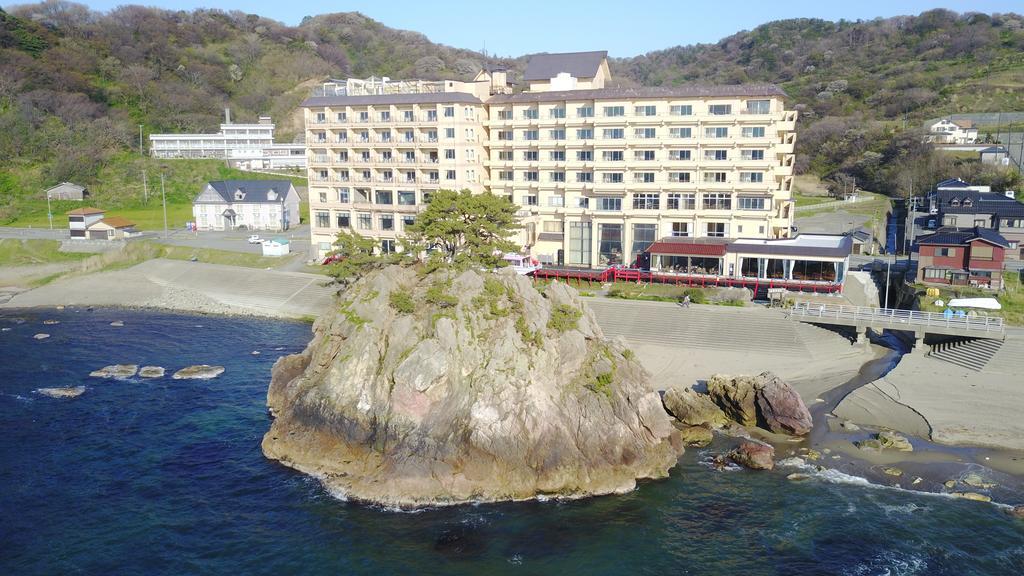 Yura Onsen Yaotome Hotel Tsuruoka Bagian luar foto